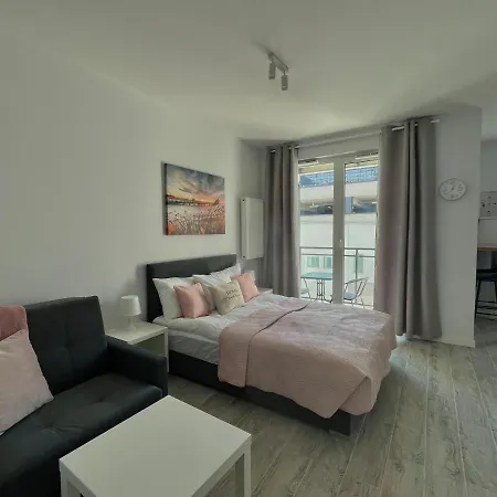 Raspberry By Galeria Polnocna Varsovie